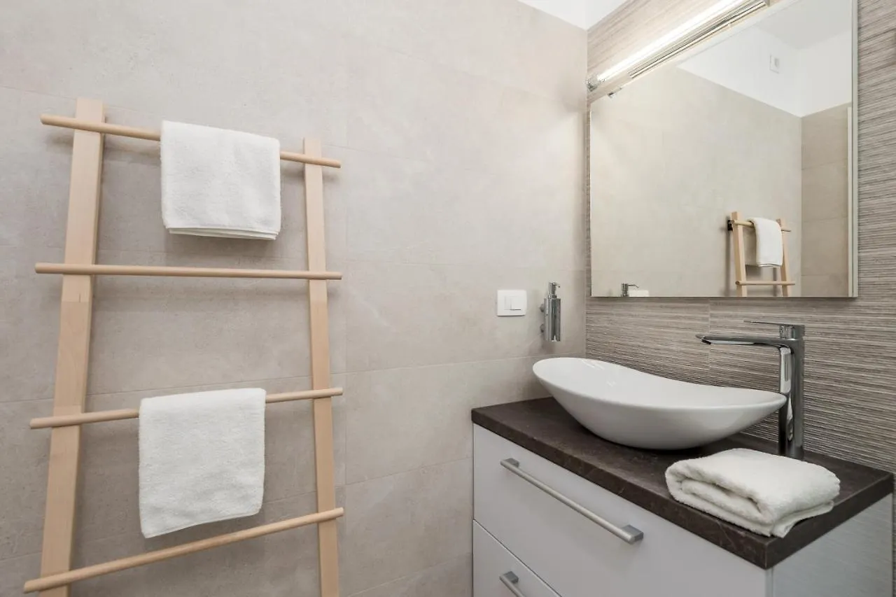 Srnec Apartments - Korzo Rijeka