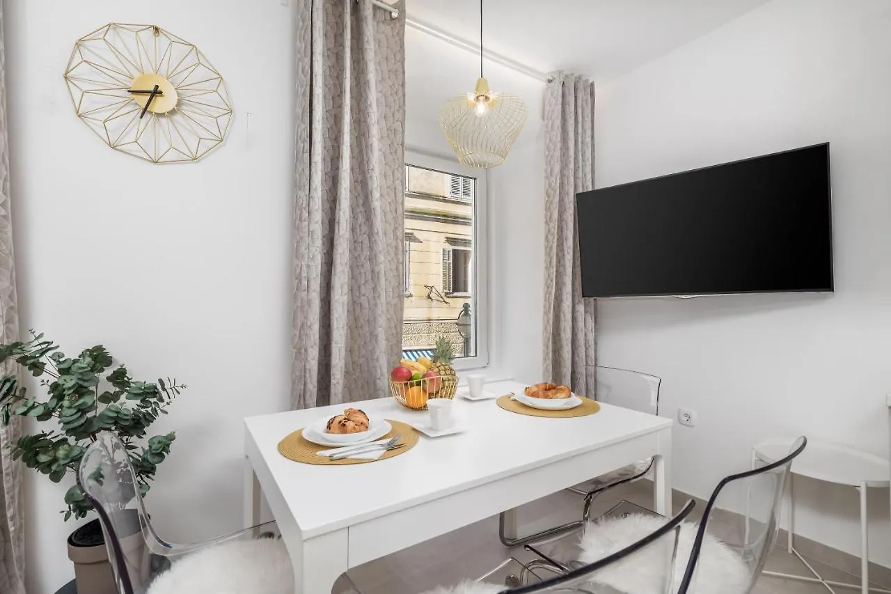 Srnec Apartments - Korzo Rijeka
