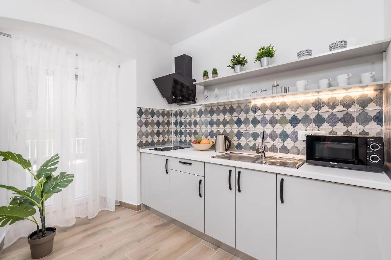 Srnec Apartments - Korzo Ριέκα